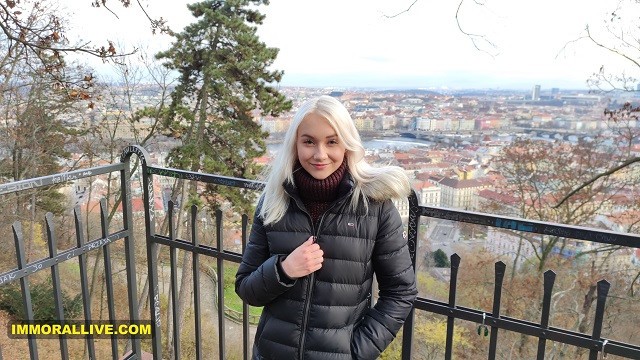 Enchanting Matt Bird and Marilyn Sugar - pussy licking scene - Immoral Family