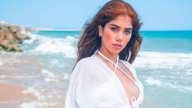 Interracial anal fuck with a passionate white doll Marina Gold