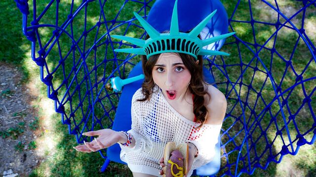 Big-ass chick with natural tits Penelope Kay rammed by two cocks