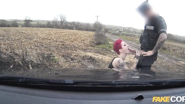 Fake policeman rammed a big-boobed MILF with bright hairs