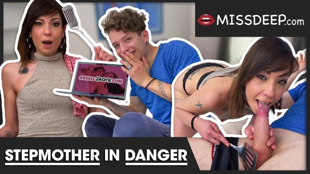 Natural Sarah Slave's italian video