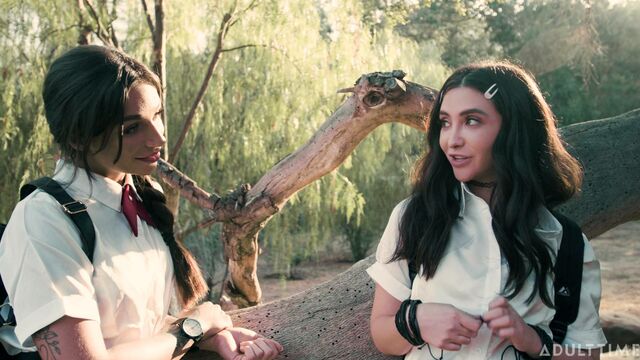 Stunning lesbian scissoring with nice babes Jane Wilde and April Olsen