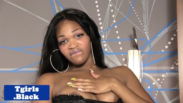 Attractive loved one - piercing clip - Black TGirls