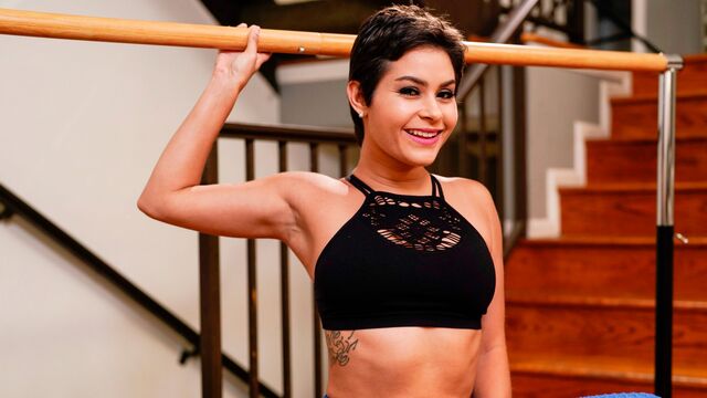 Sweetheart brunette Nicole Aria is sucking like a professional