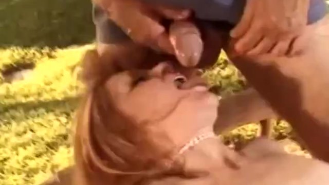 Striking hoochie at mother trailer