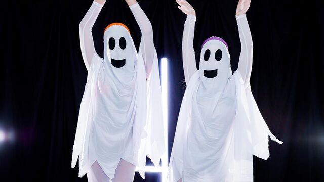 Two couples foursome session with sweet Selina Bentz and Juniper Ren