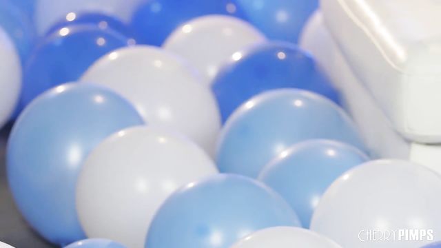 Angelic leggy brunette Eliza Ibarra shows off her hairy crack