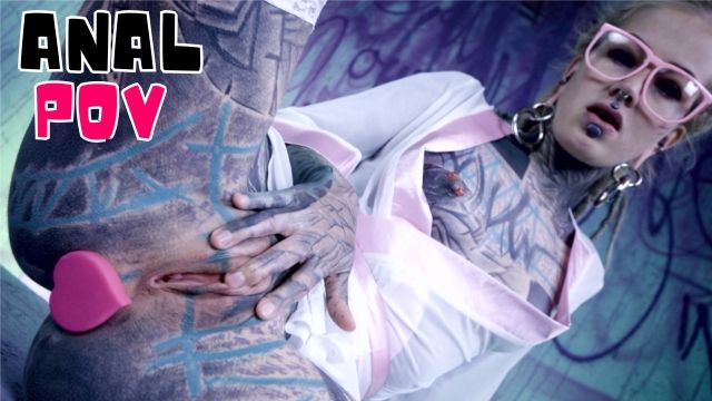 Pin-up Anuskatzz and Lily Lu's tattooed women clip