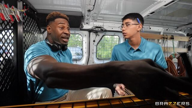 Brunette Kiki Klout gets nicely screwed by big interracial cocks