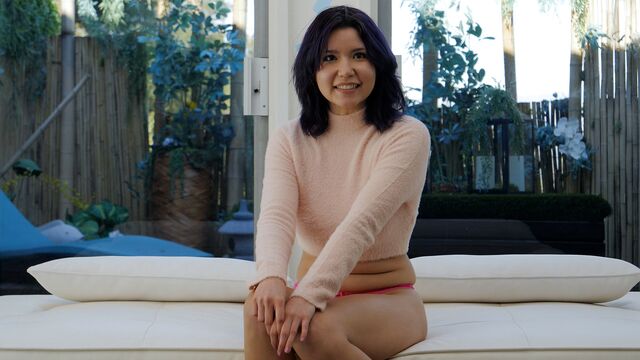 Sex on the porn casting with a very hot brunette Kassandra