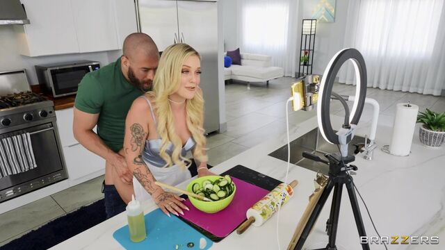 Good-looking blonde chick Kali Roses likes intensive pound so much