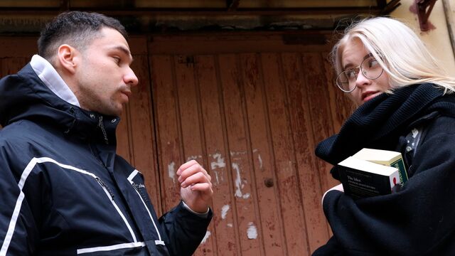 Astonishing blonde hottie Clockwork Victoria likes dick-riding so much