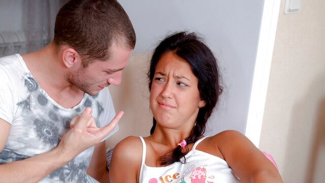 Good-looking hottie Dahlia is sucking a long dick after hard fuck