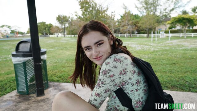 Aesthetic hottie Reese Robbins feels a long cock in her hungry crack