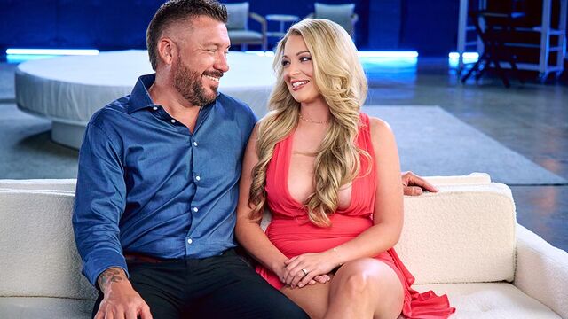 Astonishing sex on the couch with a big-bottomed blonde Alexa Leigh