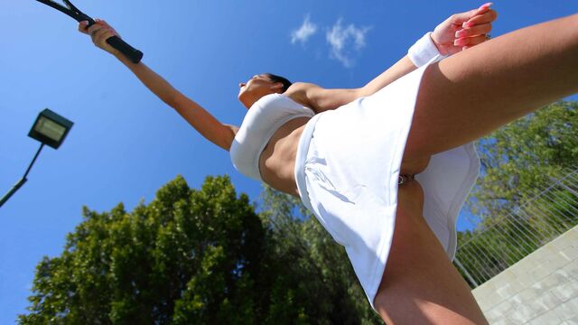 Flexible tall brunette with big boobs Jessica Jaymes likes dick-riding