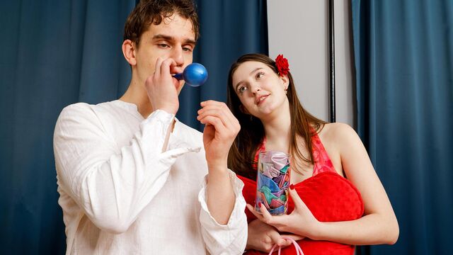 Gorgeous model Silver Valkyrie penetrated by huge boner