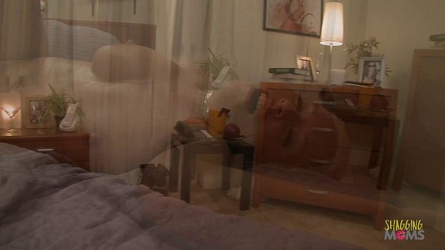 Lusty puss at shaved trailer