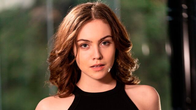 Passionate and aesthetic night sex with an elegant Freya Parker