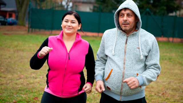 Cheating BBW brunette wife Laura Boomlock impaled on cam