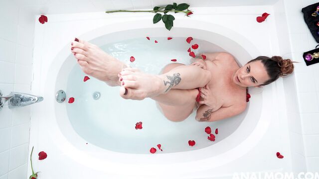 Natural tits brunette Bella Rossi getting fucked savagely