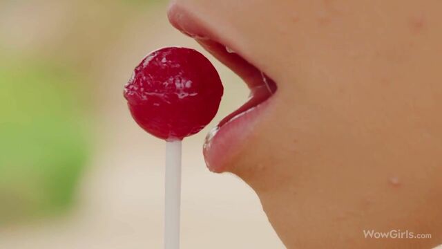 Outdoor solo masturbation movie starring horny lady Alissa Foxy