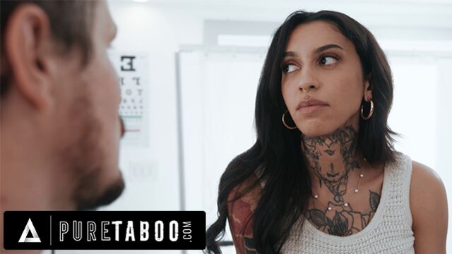 Glamour Robby and Ravyn's fingering movie