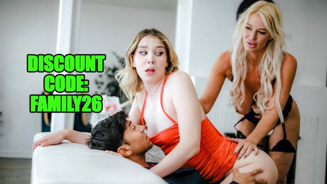 Beauty Mandi May and Violet Ray at selects xxx