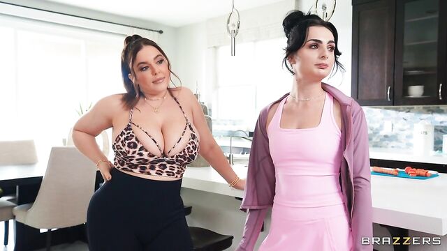 Intensive pound session with a passionate curvy doll Natasha Nice