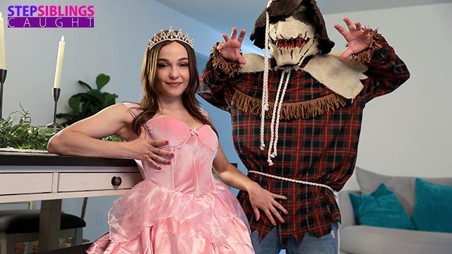 Rissa Maxx and Jay Romero's cumshot action by Step Siblings Caught
