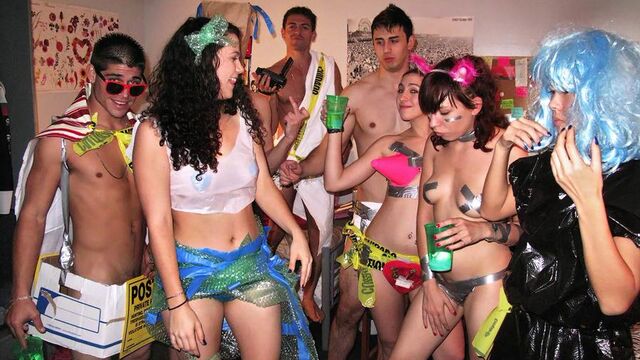 Impressive oral and vaginal sex with hot Vanessa and Mary