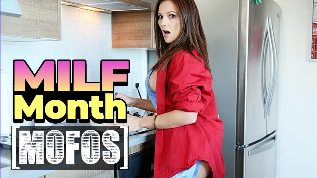 Pornhjb clip with well-made Mandy Flores from Mofos