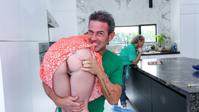 Striking Ryan Keely and Rusty Nails's step daughter clip