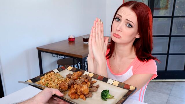 Zoe Sparx is ready to get her pussy stretched to the max