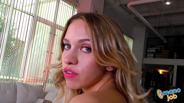 Khloe's blonde movie