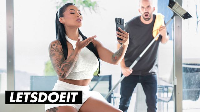 LetsDoeIt - wet pussy clip
