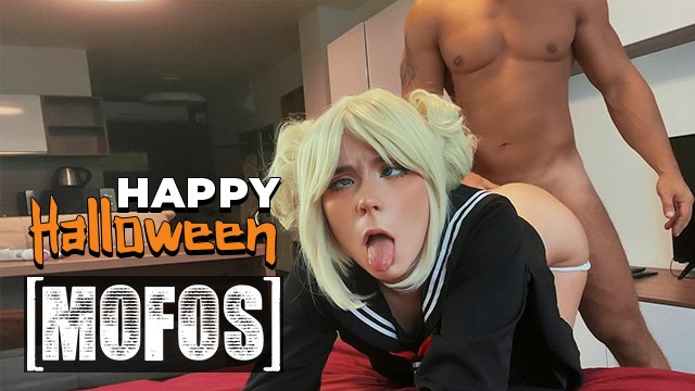Enticing Kenzie Reeves and Gia OhMy at mofos clip