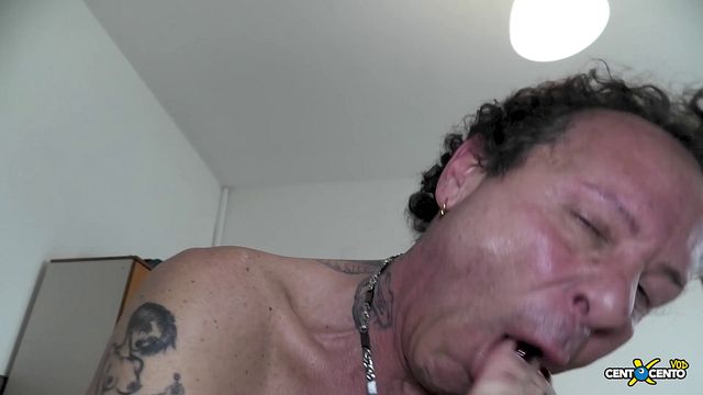 Bewitching hussy at amatoriale scene