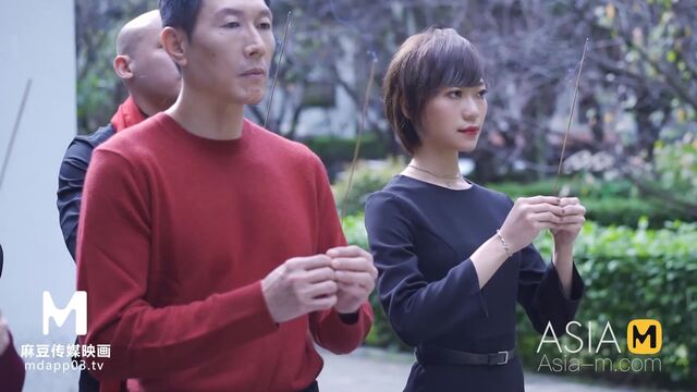 No sex games on the table with long-legged Asian girlfriends