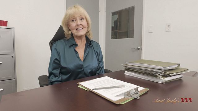 Aunt Judys XXX featuring Desiree Eden and Desiree's mature office clip