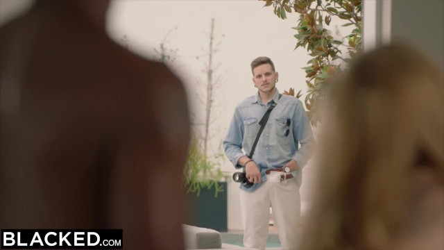 Pin-up Jason Brown and Kendra Sunderland at doggystyle porn