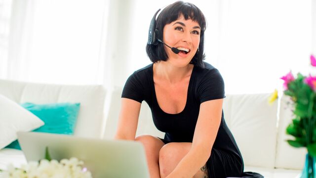 Sweetheart brunette Olive Glass likes intensive pound so much