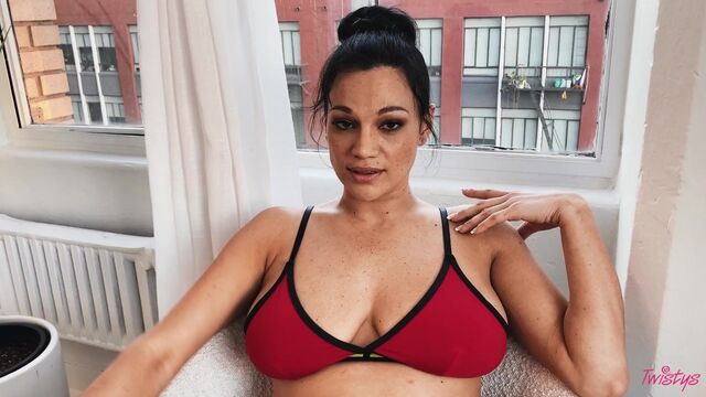 Sweet solo in the morning with a big-boobed brunette Mona Azar