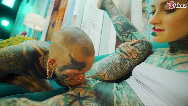 Gambling Anuskatzz and Lily Lu - tattoo smut - Dirty Dreaz