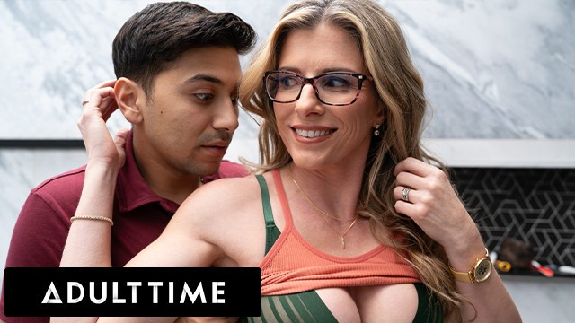 Standing up xxx with sinful Cory Chase and Max Fills from Adult Time