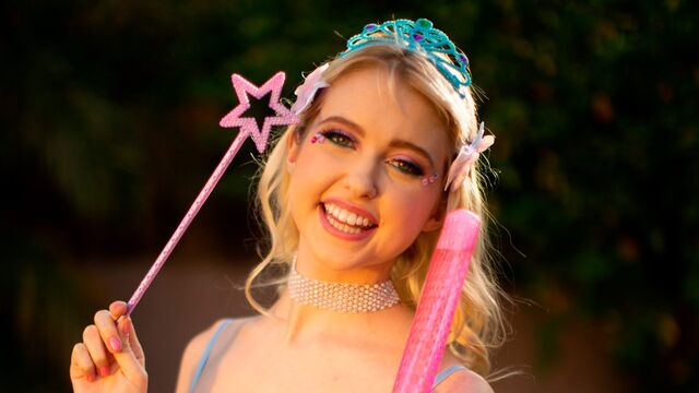 Creamy hottie with big booty Chloe Cherry likes hardcore sex