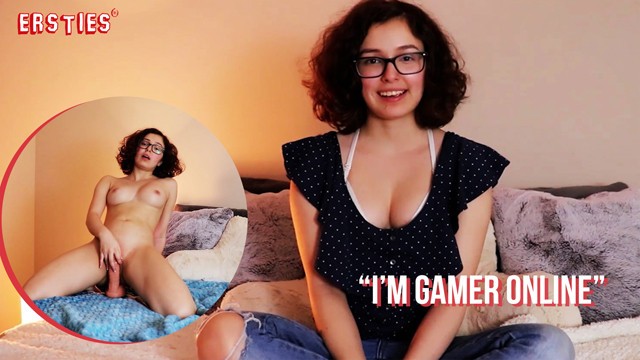 Natural Tits Amateur Takes a Break From Gaming to Ride a Toy