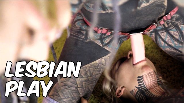 Tattooed Anuskatzz Face-Fucks Her Girlfriend With a Dildo Before Riding Rough