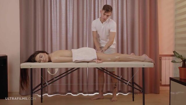 An awesome sex on the table with a gorgeous brunette Elizabeth T