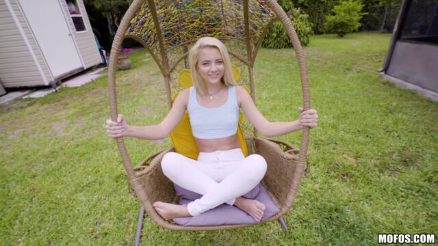 Sex-addicted blonde angel Riley Star is enjoying hard fuck